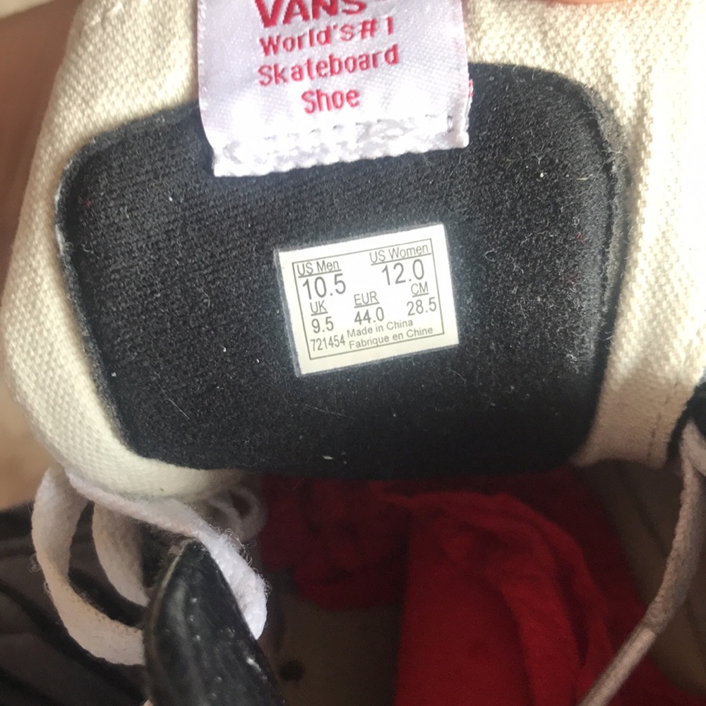 Vans - Picture 4 of 4